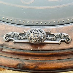 CKP Brand Oval Cabinet Drawer Knob and Back Plate - Chateau Royal